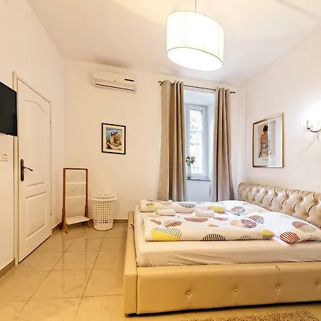 Sara Apartment