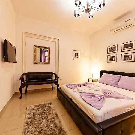 Sara Apartment *