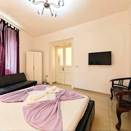 Sara Apartment *