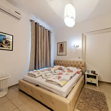 Sara Apartment